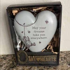 DEMDACO ART HEARTS WINNIE THE POOH